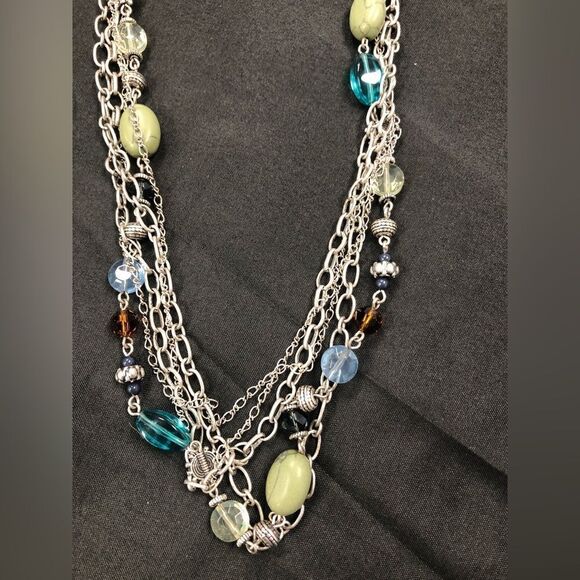 4 Premiere Designs long necklaces + 2-sided pendant - Picture 7 of 9